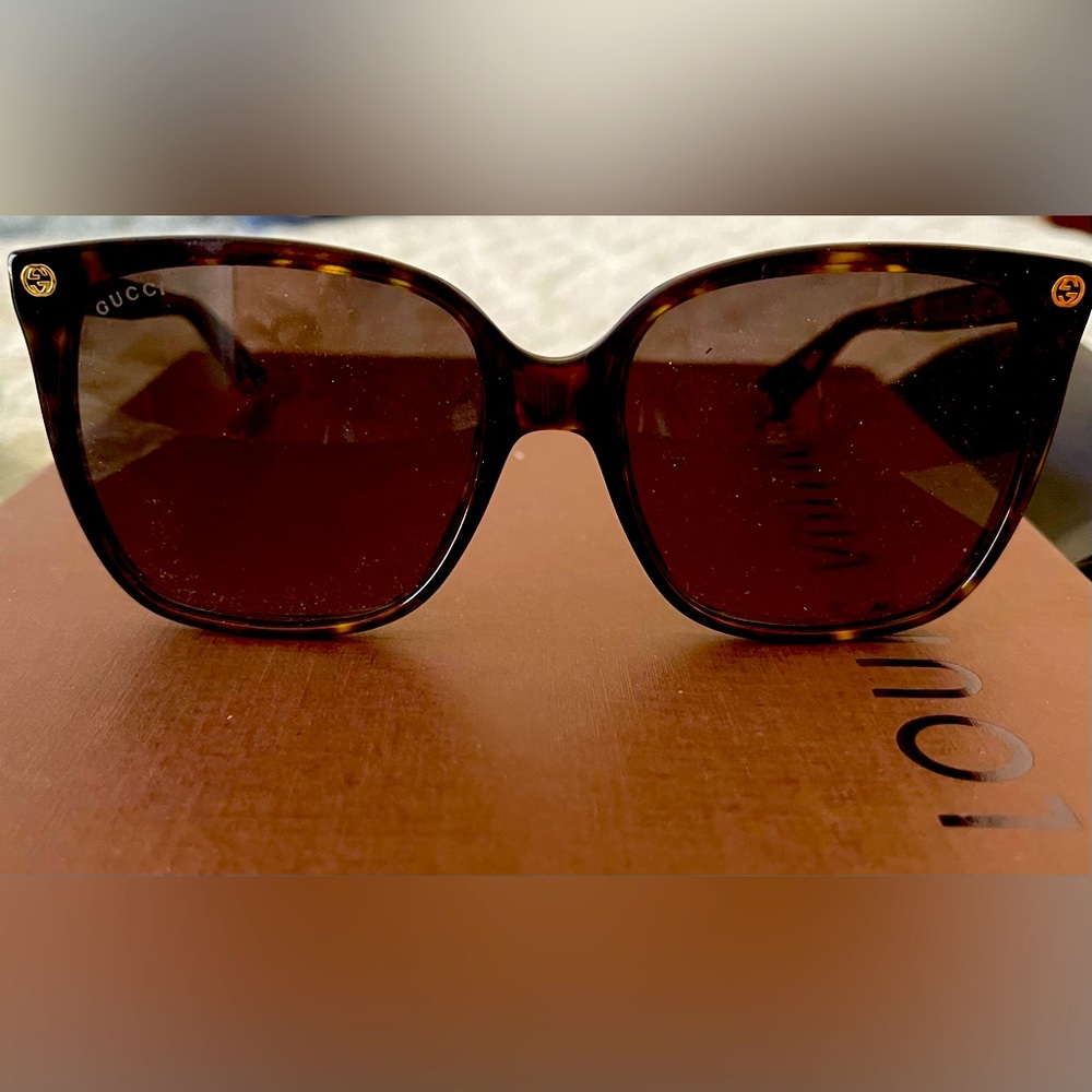 Gucci Sunglasses - great condition